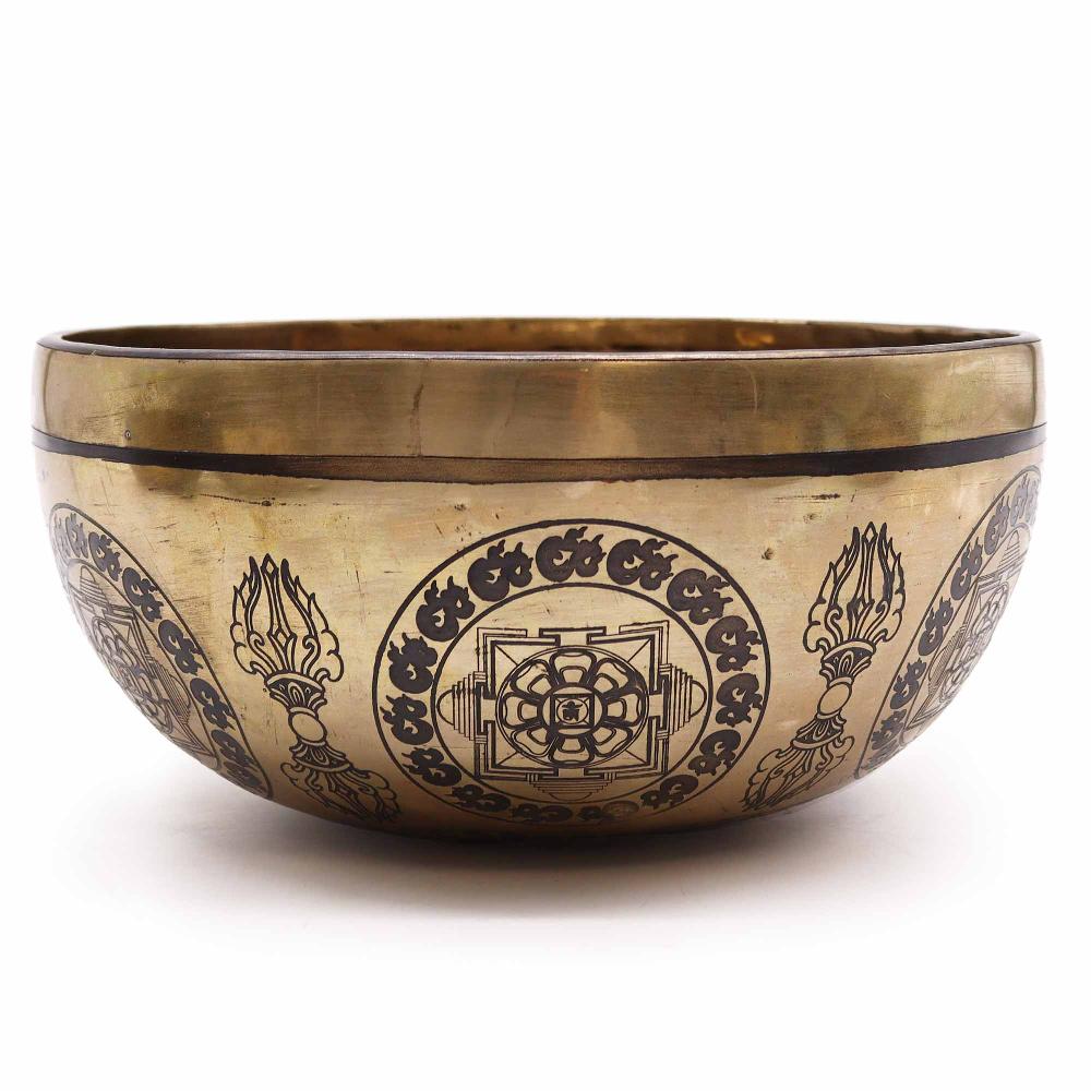 ancient wisdom Tibetan Healing Engraved Bowl - 21cm - 5 Buddhas