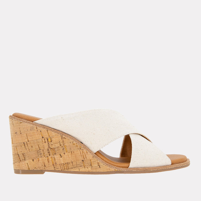 André Assous Bryana Featherweights Wedge