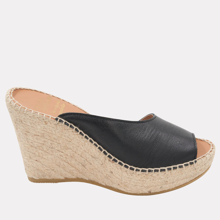 andré assous Catarina Espadrille Wedge