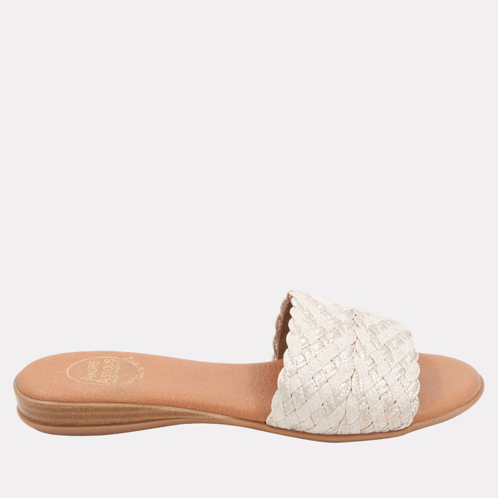 andré assous Nahala A Featherweights™ Sandal