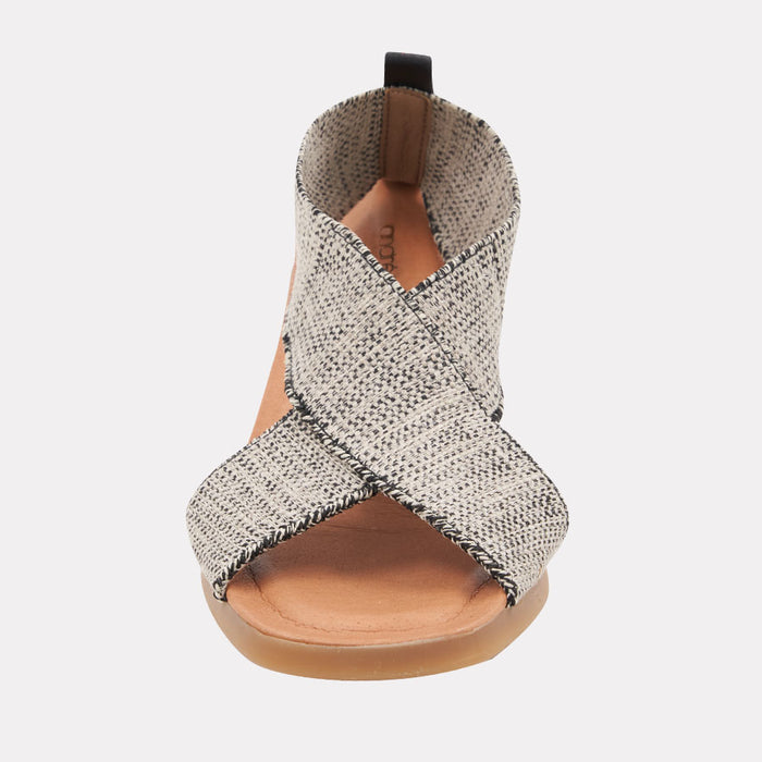 André Assous Naira Linen Featherweights™ Heel