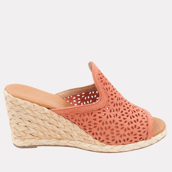 André Assous Nissa Espadrille Wedge