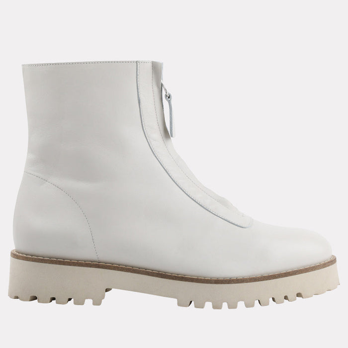 andré assous Paina Featherweights™ Boot