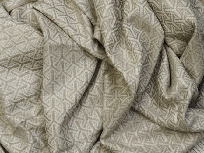 Andrew Martin Monte Luxurious Throw With Fringe Detailing In Latte