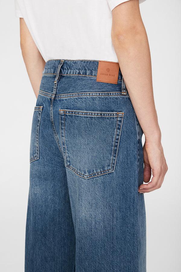 Anissa Kermiche Manon Jean - Mazarine Blue