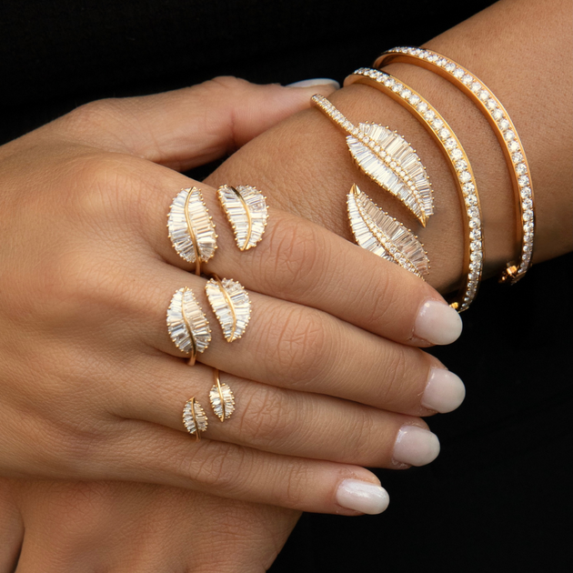 Anita Ko MEDIUM PALM LEAF DIAMOND RING