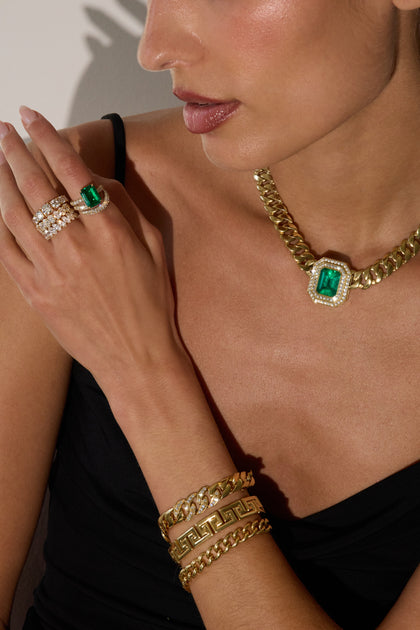Anita Ko LARGE CUBAN LINK NECKLACE WITH EMERALD CUT EMERALD CENTER