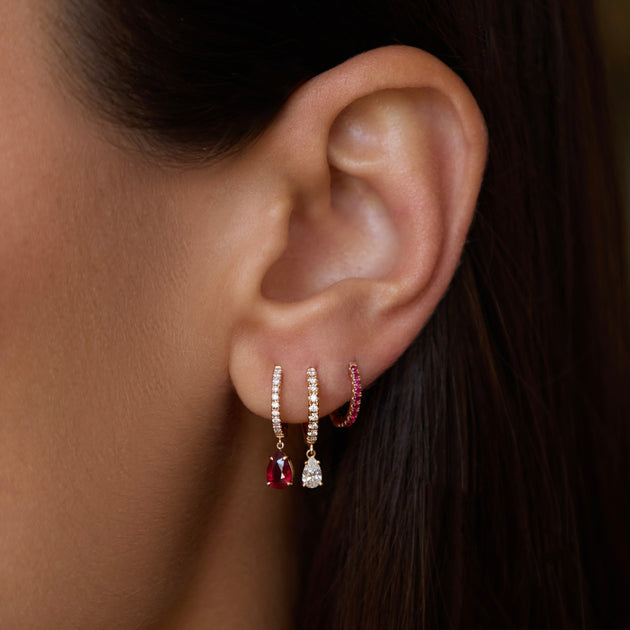 Anita Ko SINGLE DIAMOND HUGGIE WITH PEAR-SHAPED RUBY DROP