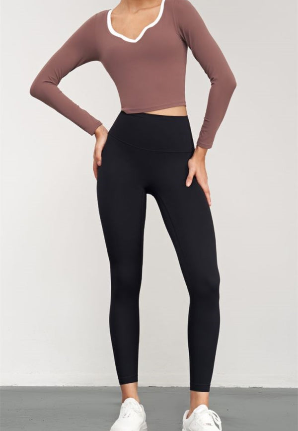 Anna Kaci Contrast Piping Sweetheart Neck Top