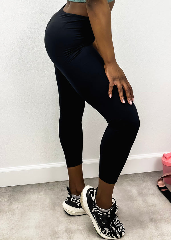 Anna Kaci Mid-Rise Elevated Seaming Leggings