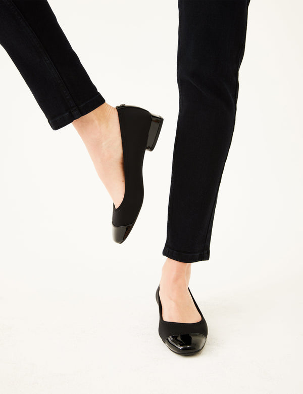 anne klein Carlie Flat Black