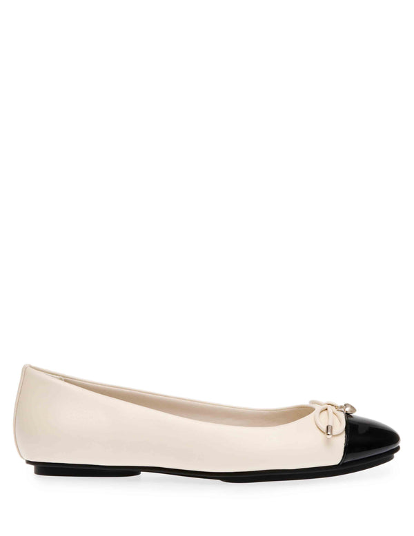 Anne Klein Luci Flat Off-White / Black