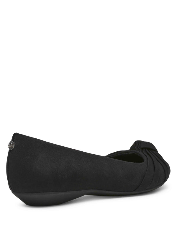 Anne Klein Omkara Comfort Flat Black Stretch