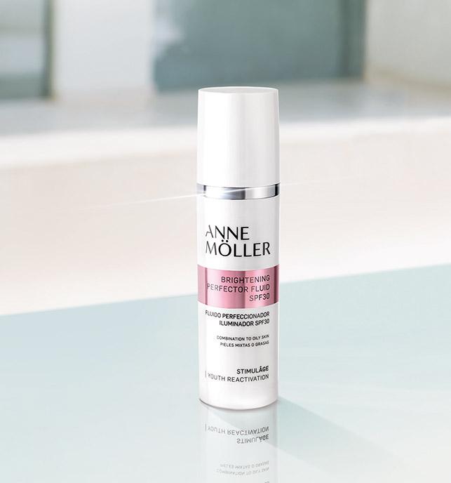 Anne Moller BRIGHTENING PERFECTOR FLUID SPF30