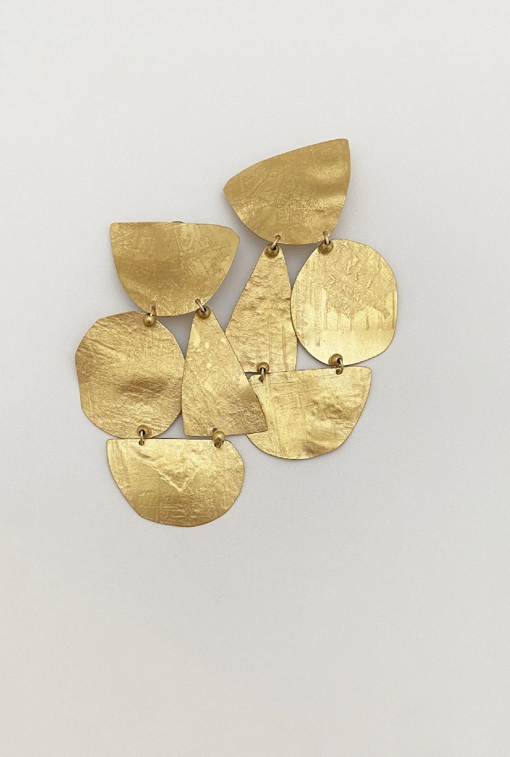 annie costello brown Agnes Gold