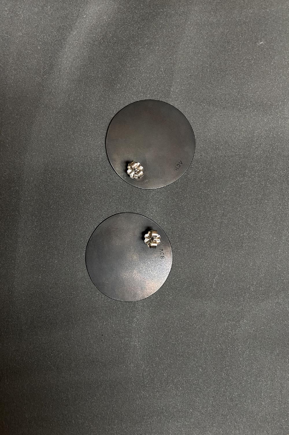 Annie Costello Brown Cyan Disc