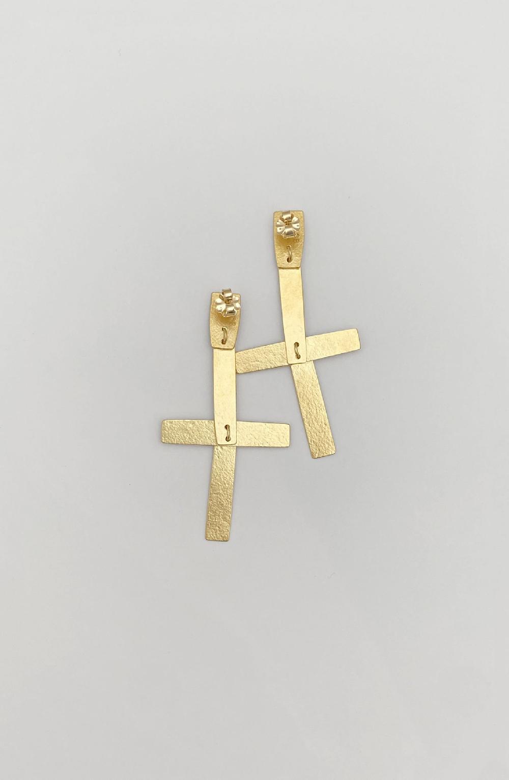 Annie Costello Brown La Cruz Demi Vermeil