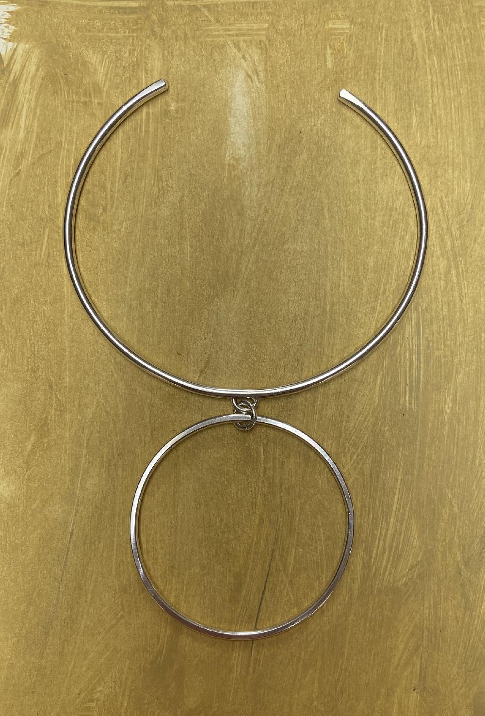 annie costello brown Lash Collar