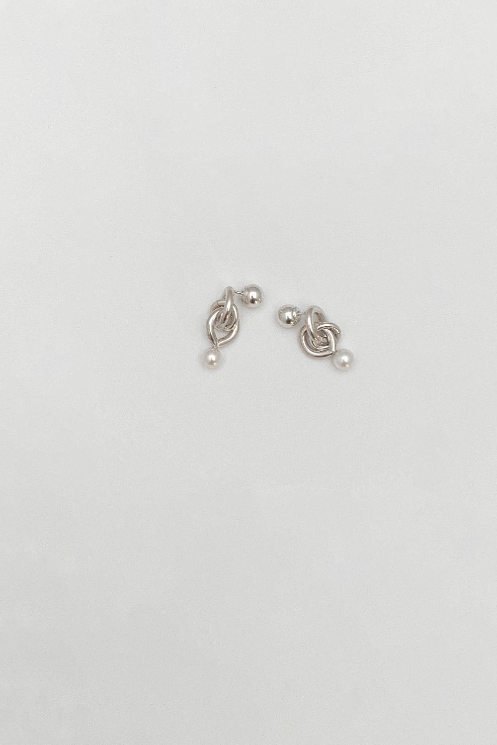 Annie Costello Brown Tova Pearl Links