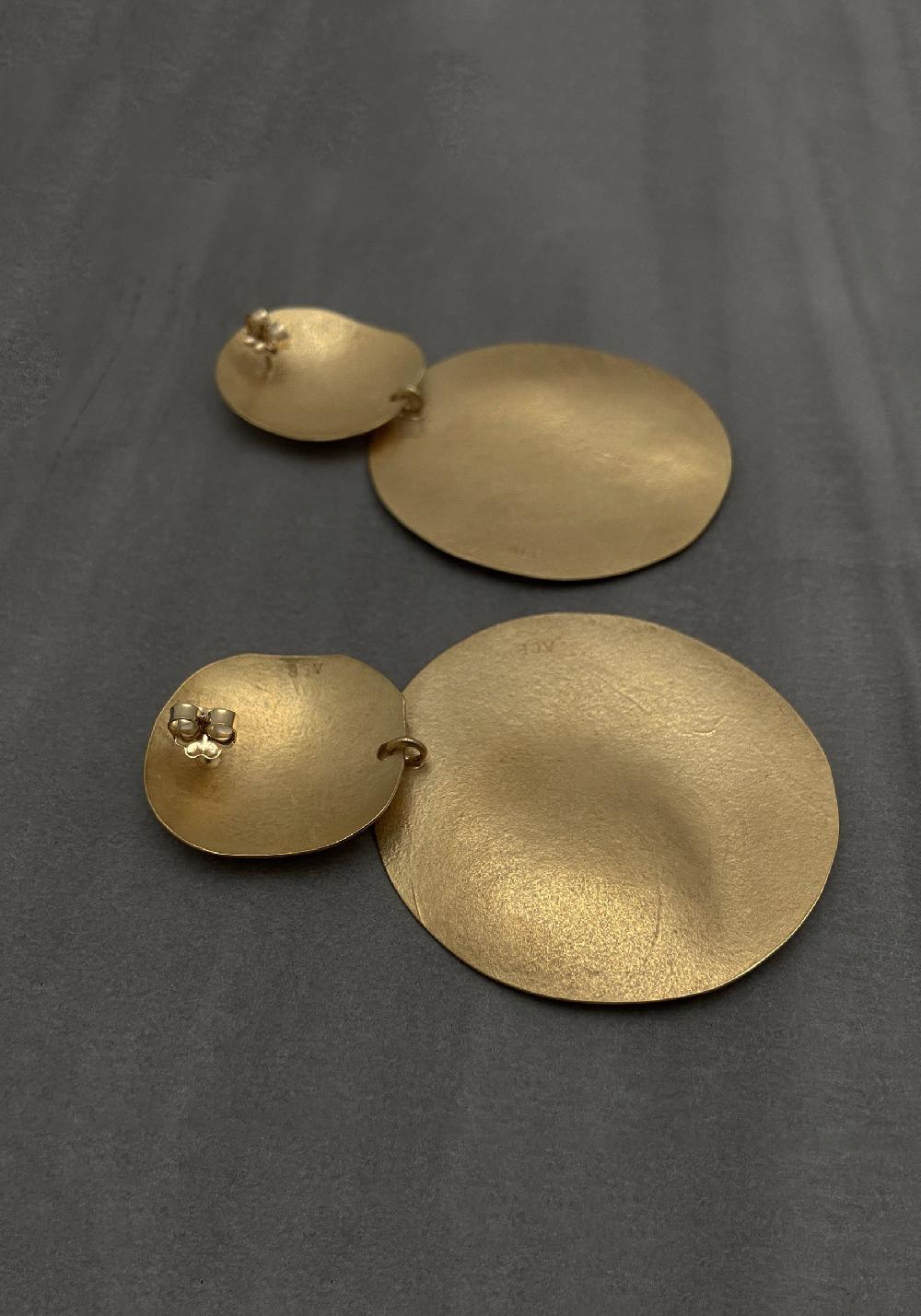 annie Costello Brown Xl Disc Stud Drop