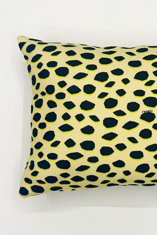 Annie P Cushion Pelle Cream