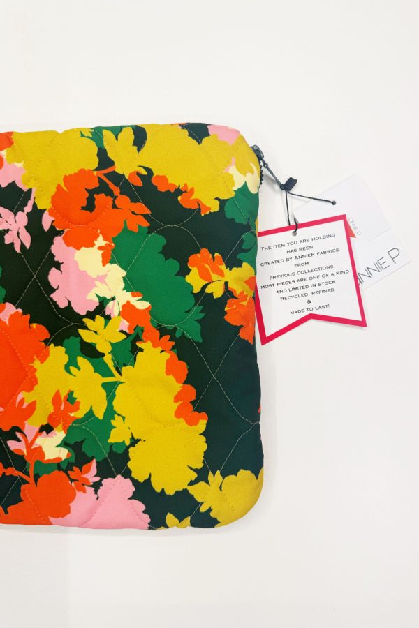 Annie P Laptop Case Blossom Green