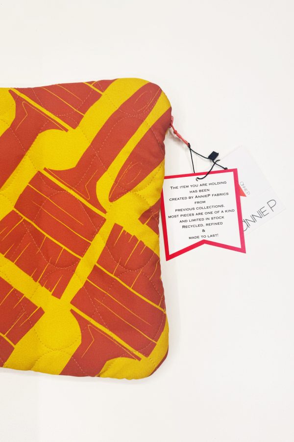 Annie P Laptop Case Brush