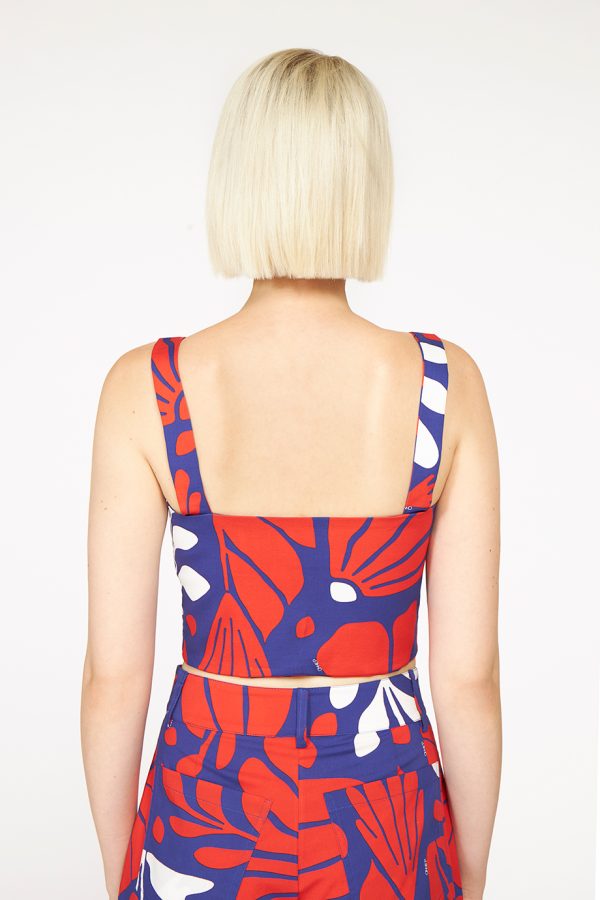 Annie P Sugar Top Garden Blue&Red