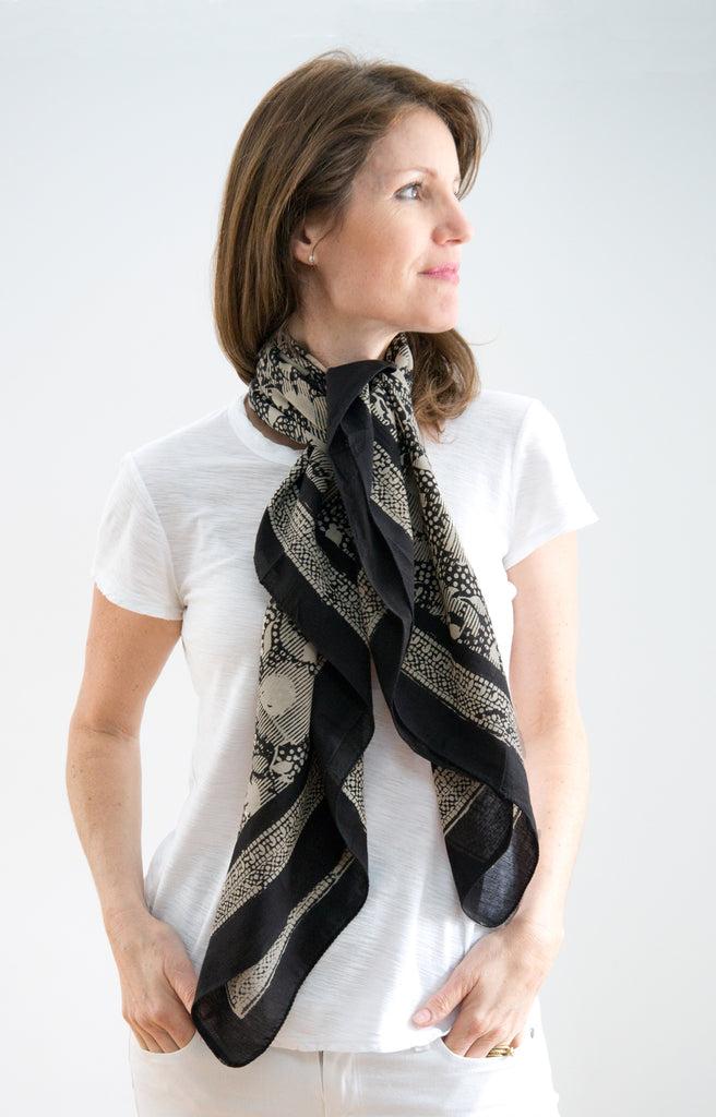 Anokhi Scarf In Black And Tan Shadows