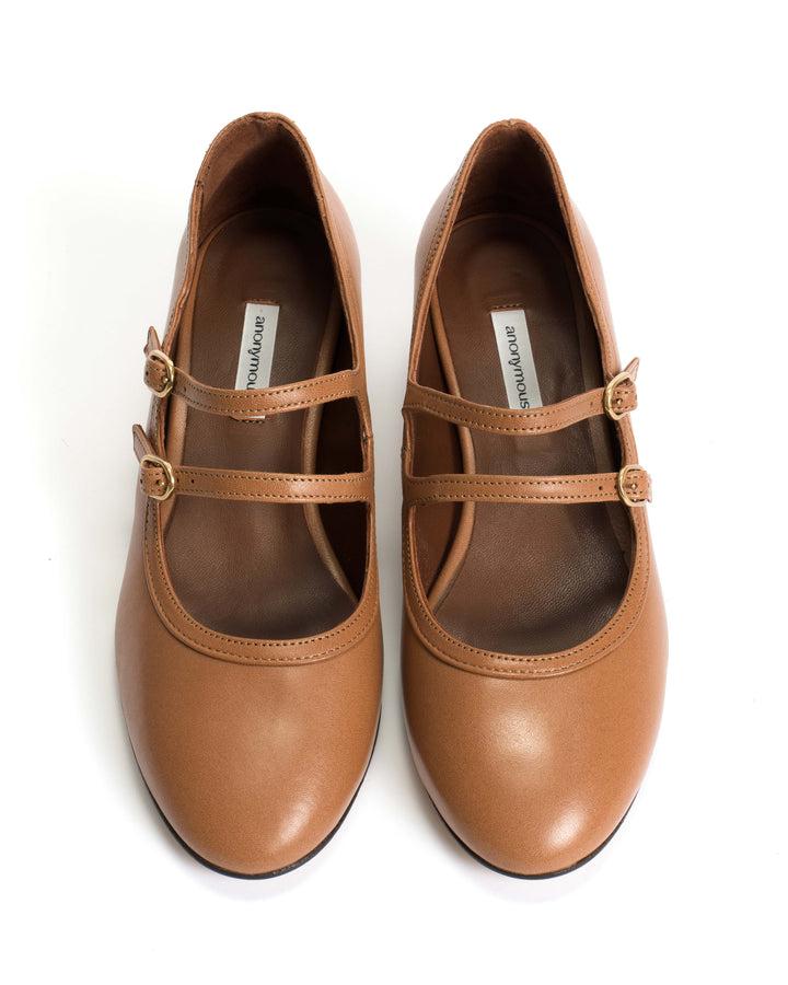 Anonymous Copenhagen Balie 40 Shiny Lamb Caramel