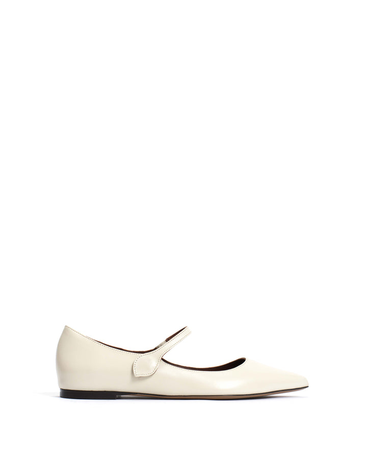 anonymous copenhagen Fifi Shiny lamb White sand