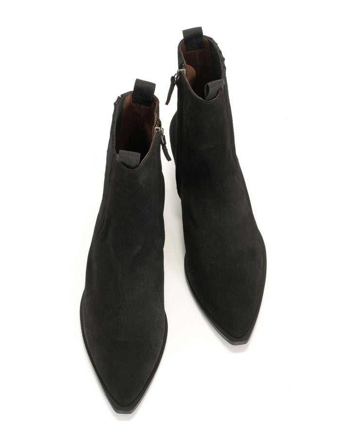 Anonymous Copenhagen Hachi Calf Suede Black