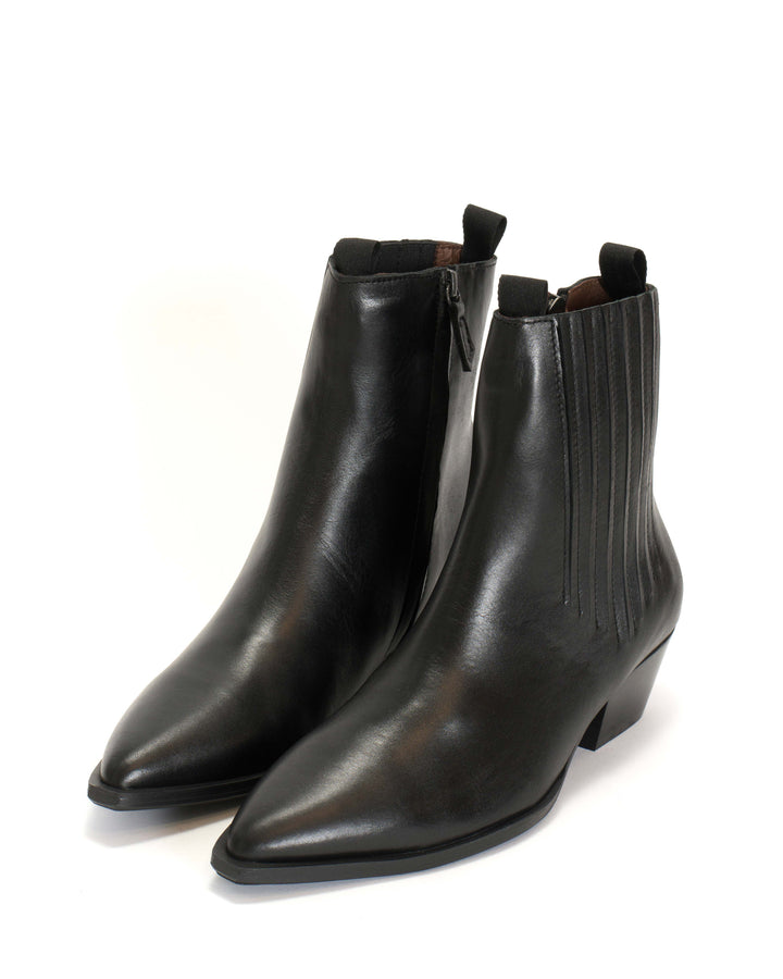 Anonymous Copenhagen Hachi Soft Calf Black