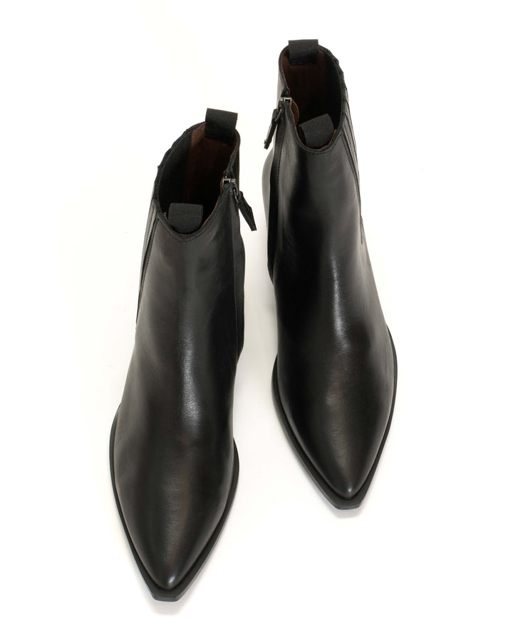 Anonymous Copenhagen Hachi Soft Calf Black