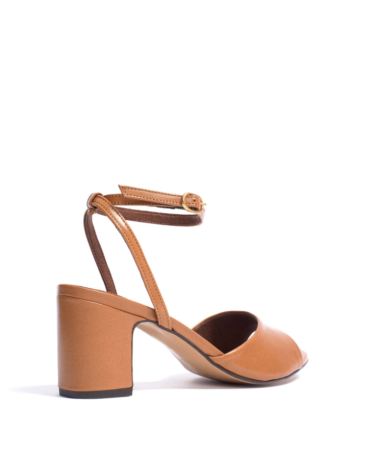 Anonymous Copenhagen Jolie 55 Shiny Lamb Caramel