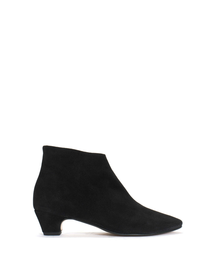 anonymous copenhagen Kyra Calf suede Black