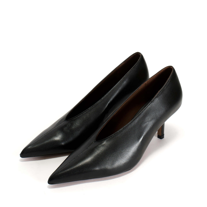 Anonymous Copenhagen Phia 55 Pin Shiny Lamb Black