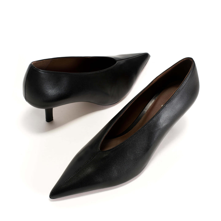 Anonymous Copenhagen Phia 55 Pin Shiny Lamb Black