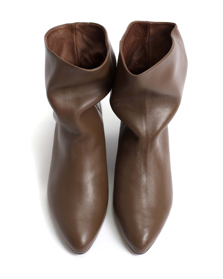 Anonymous Copenhagen Vully 20 Soft Calf Dark Taupe