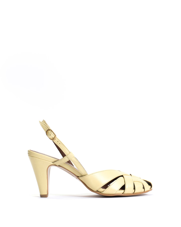 anonymous copenhagen Banie 75 Shiny lamb Pineapple ice