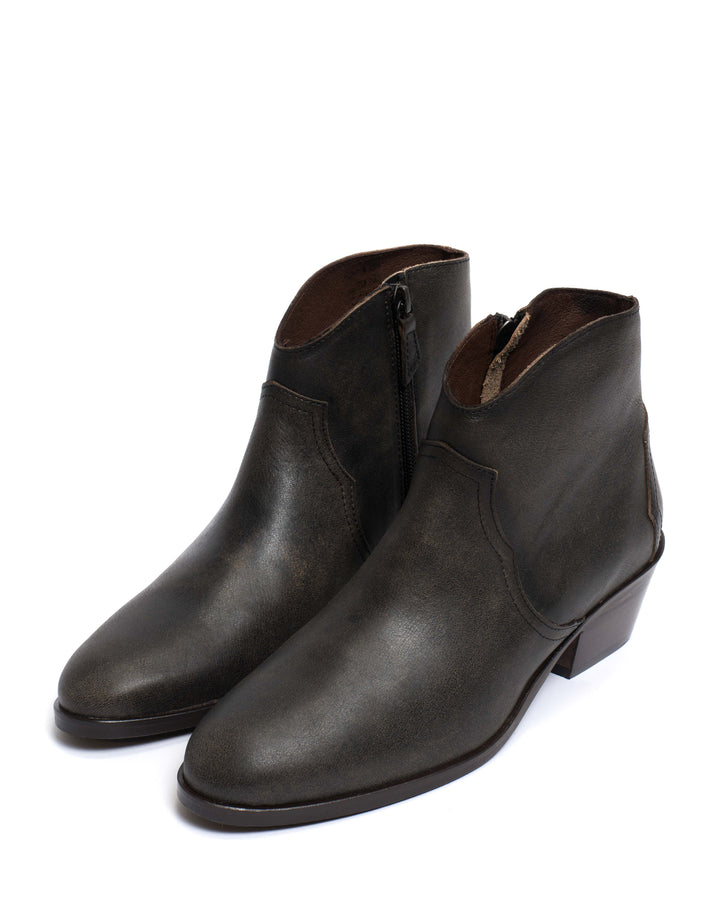 Anonymous Copenhagen Fiona 35 Distressed Vegetable Tanned Calf Off Black