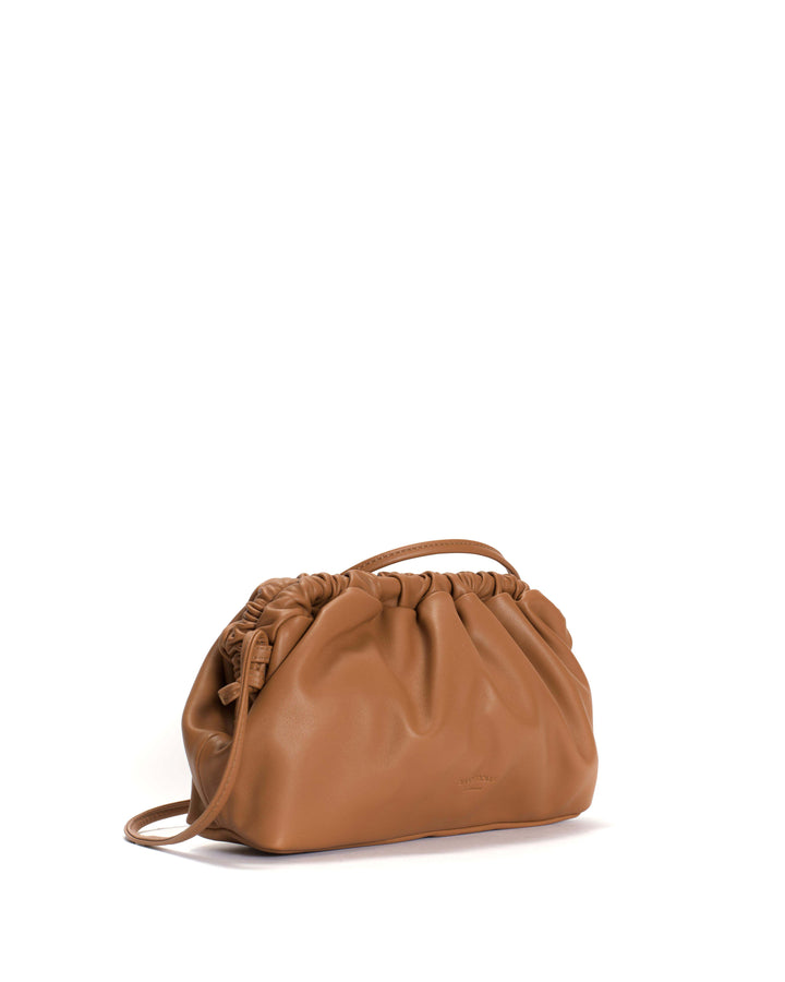 Anonymous Copenhagen Hally Grand Cloud Bag Silky Lamb Caramel