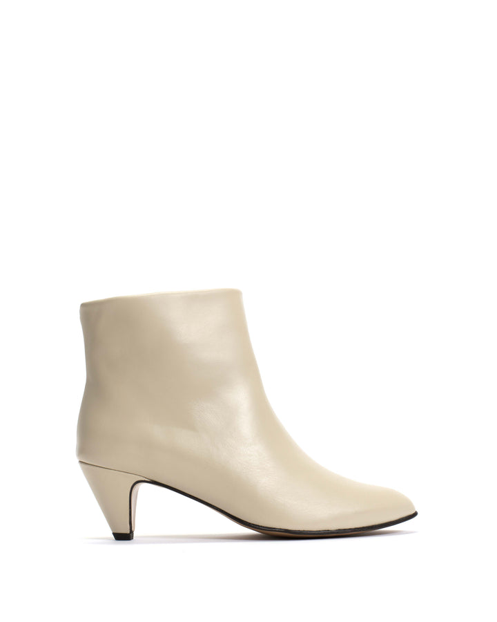 anonymous copenhagen Hilly 50 stiletto Soft calf White sand