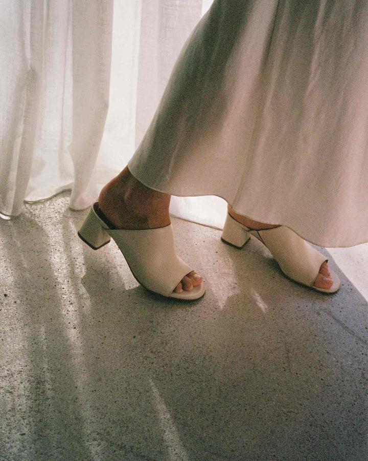 Anonymous Copenhagen Horizon 55 Shiny Lamb Milk White