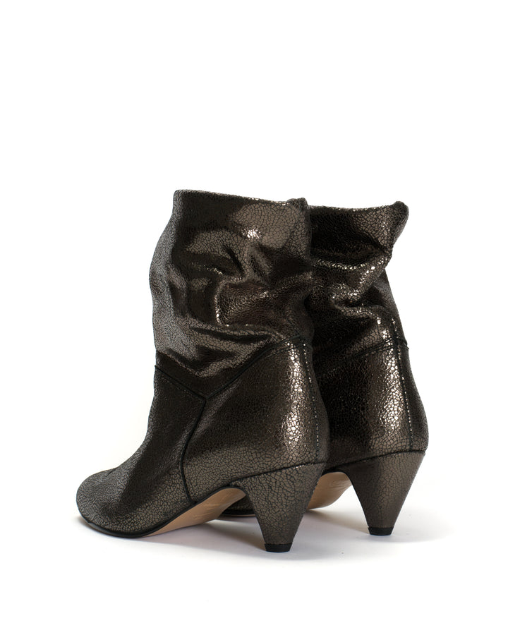 Anonymous Copenhagen Jassi 50 Stiletto Crackled Metallic Goat Platinum