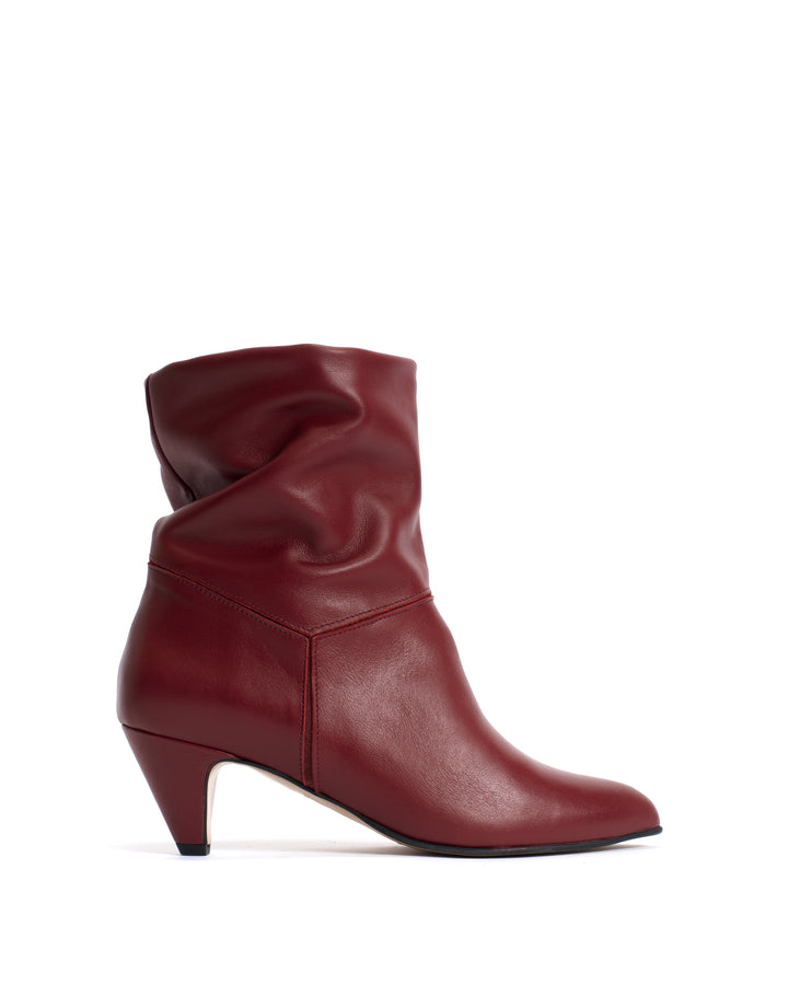 anonymous copenhagen Jassi 50 stiletto Soft calf u0026 suede leather Pomegranate