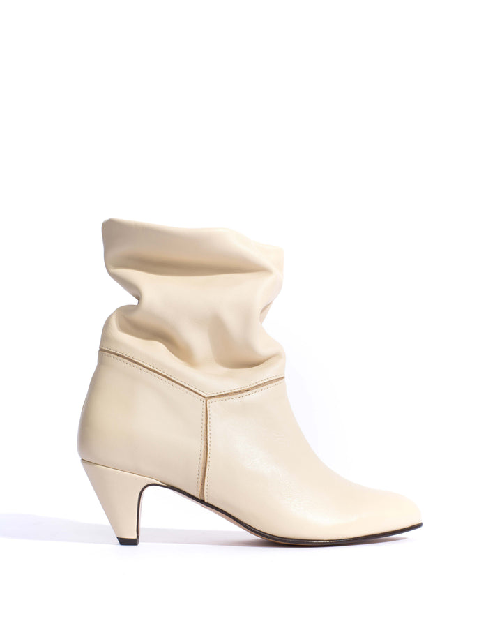 anonymous copenhagen Jassi 50 stiletto Soft calf u0026 suede leather White sand