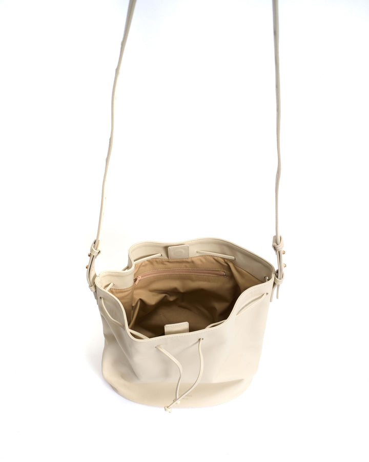 Anonymous Copenhagen Kacey Grand Bucket Bag Soft Calf White Sand