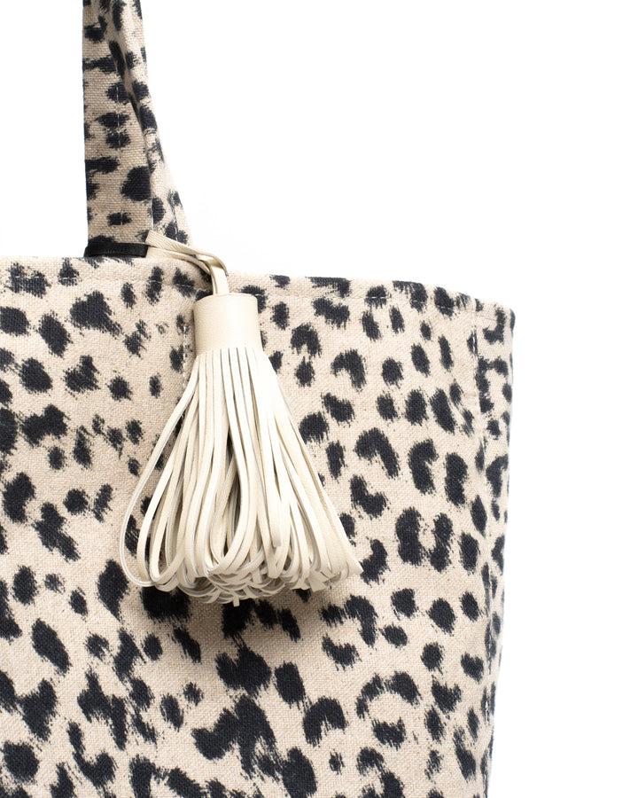 Anonymous Copenhagen Katty Fringe Keyring Silky Lamb White Sand