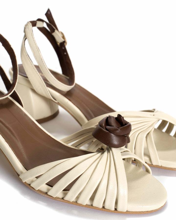 Anonymous Copenhagen Rose Shoe Clip Shiny Lamb Chocolate